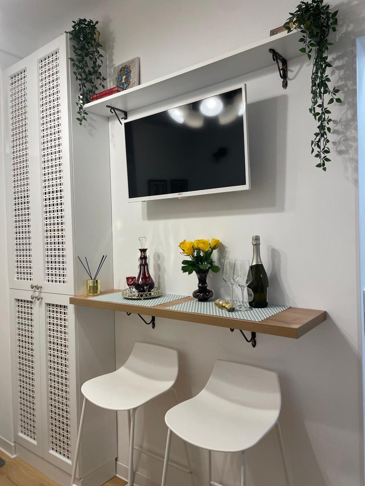 דירות בוקרשט Studio Alice Romana Square מראה חיצוני תמונה